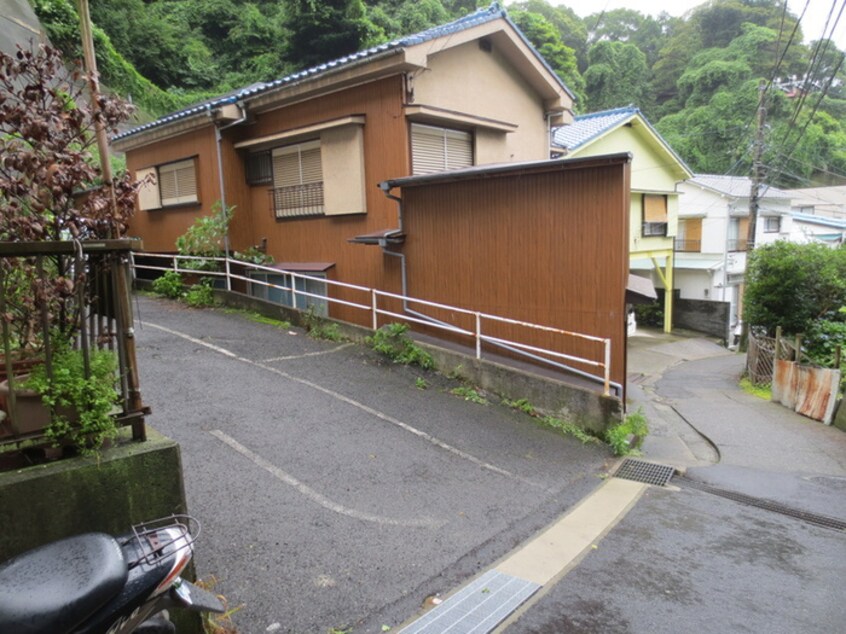 駐車場 緑ヶ丘マンション