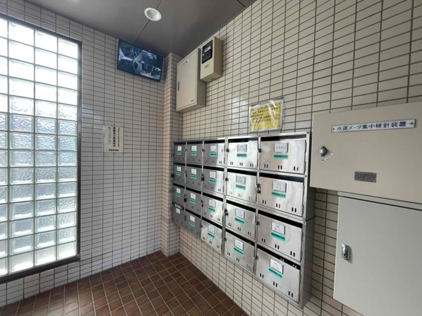 エントランス部分 シャトーハイツ