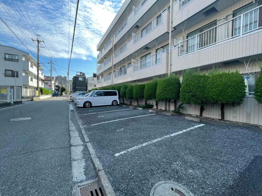 駐車場 シャトーハイツ