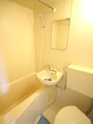 バス／シャワールーム等 ル－ブル江古田２（４０２）