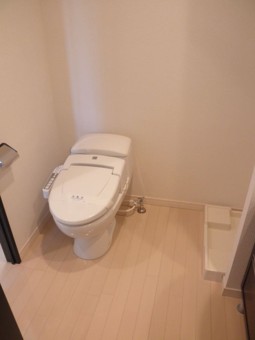 トイレ リブリ・西谷