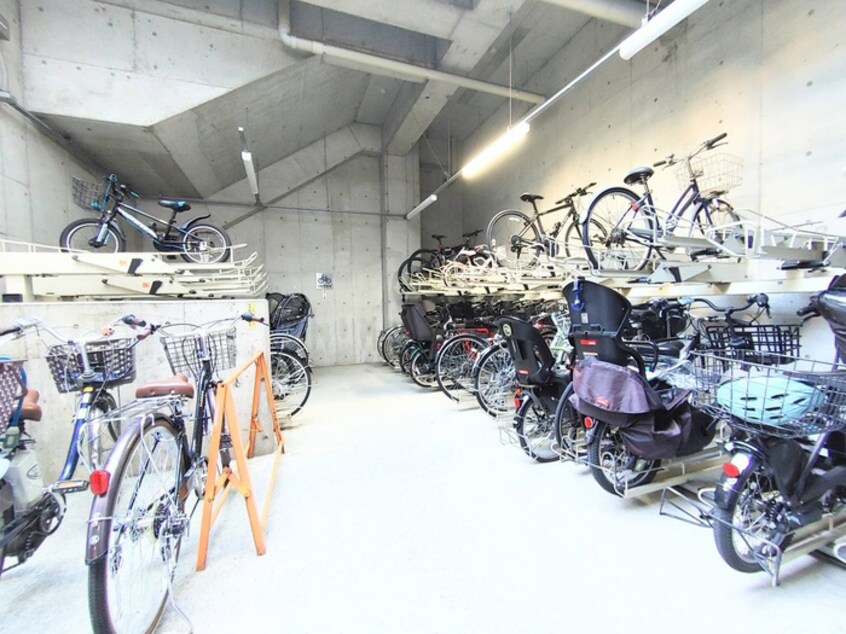 駐輪場 アクティ上池袋