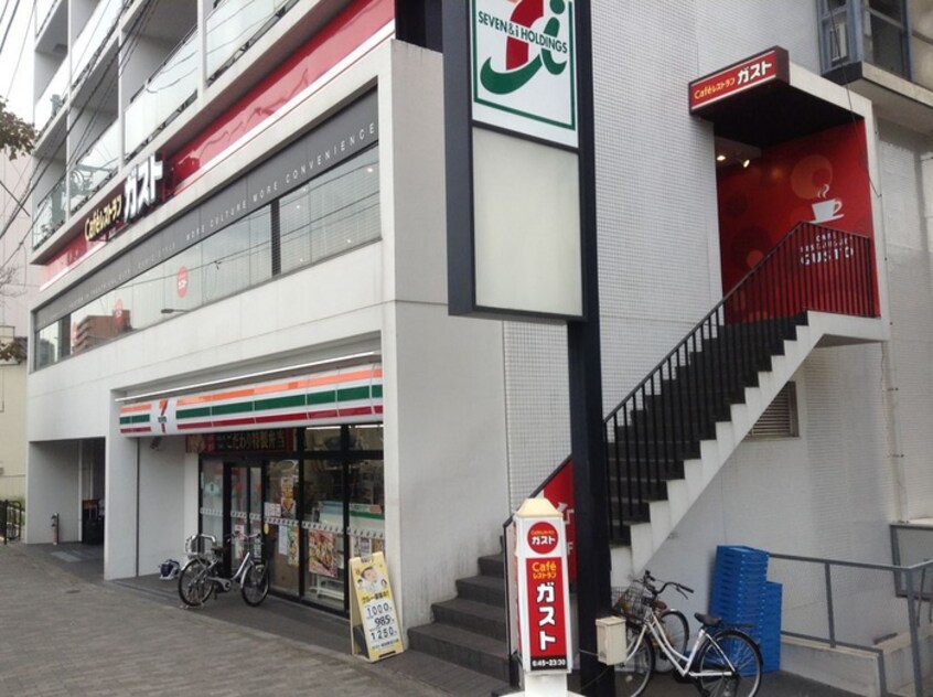 ガスト(その他飲食（ファミレスなど）)まで165m クオリア渋谷本町