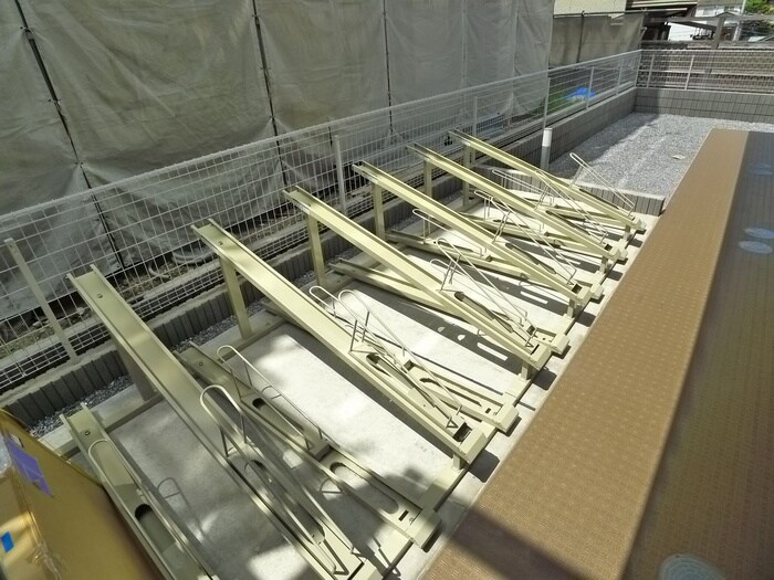 駐輪場 リブリ・桂