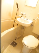 トイレ カステイリア高津