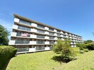 汲沢西団地１号棟の外観
