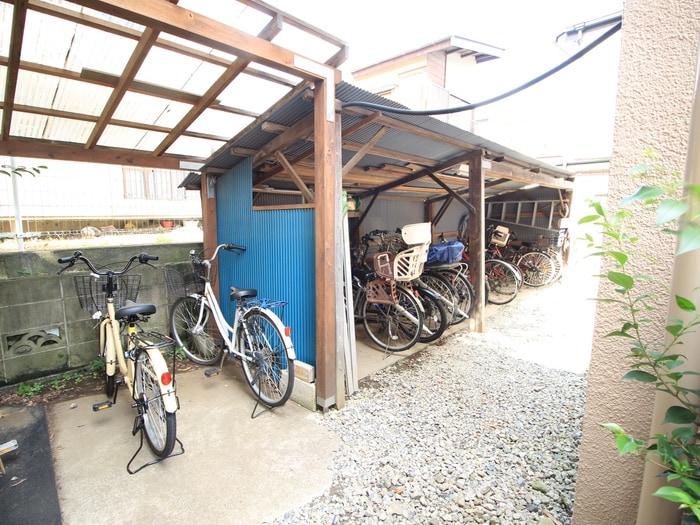 駐輪場 ハイツ八幡平（103）