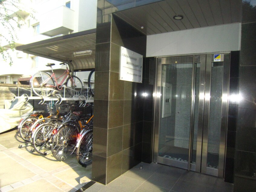 エントランス部分 ア－バンハウス本橋Ｂ