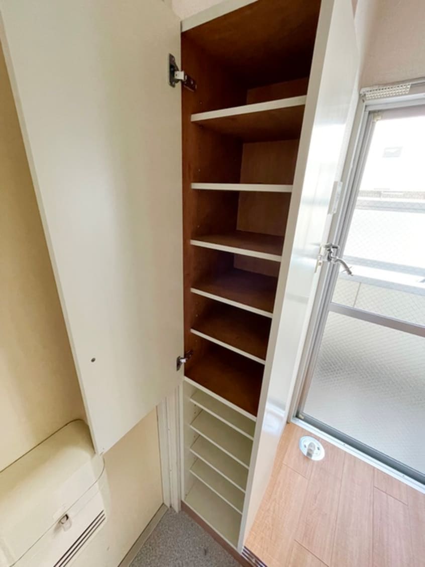 靴箱 エスティ－ムビル