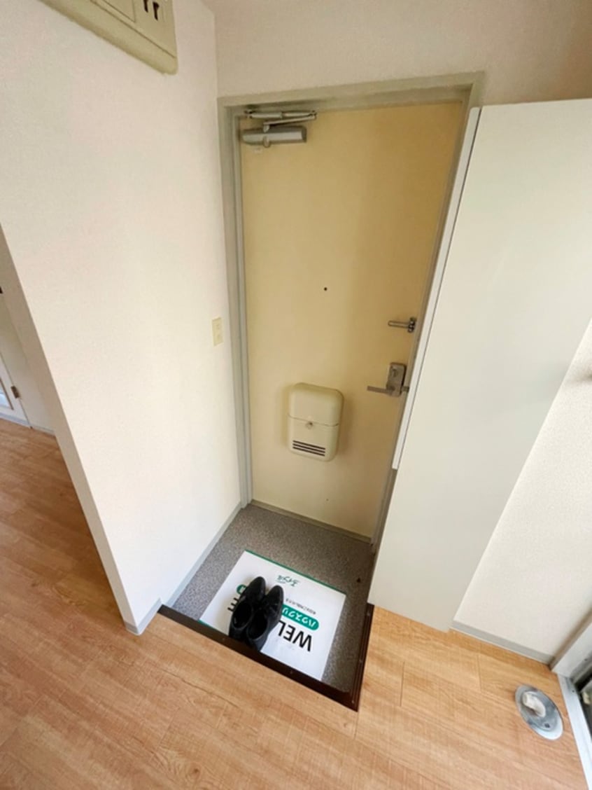 玄関 エスティ－ムビル