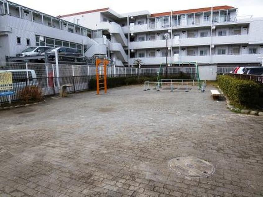 せたがやみどり公園(公園)まで180m エスティ－ムビル