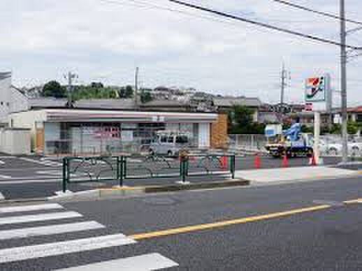 セブンイレブン町田高ヶ坂２丁目店(コンビニ)まで220m リブリ・スミレ