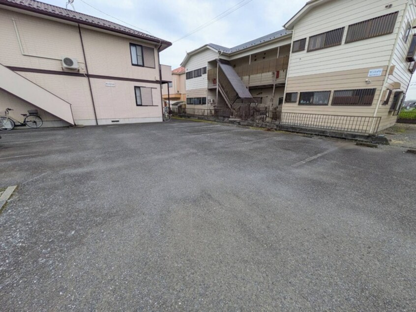 駐車場 サンハイツ