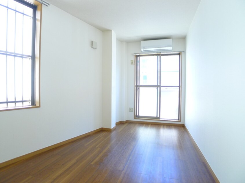 居室 オ－クマンション