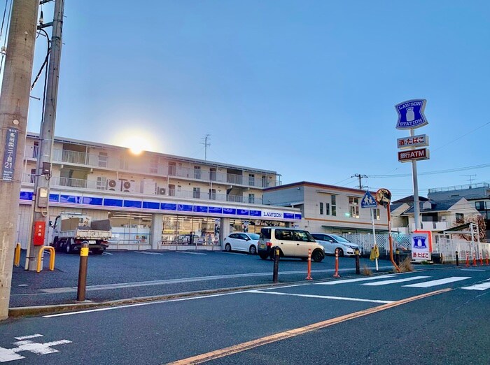 ローソン高田西店(コンビニ)まで348m Kolet高田4