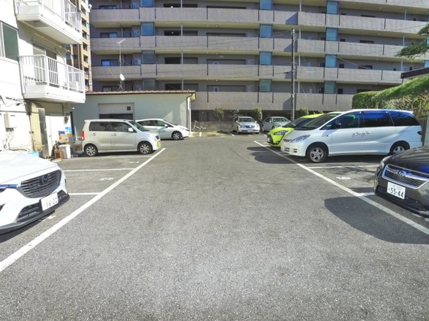 駐車場 サンハイムカズ