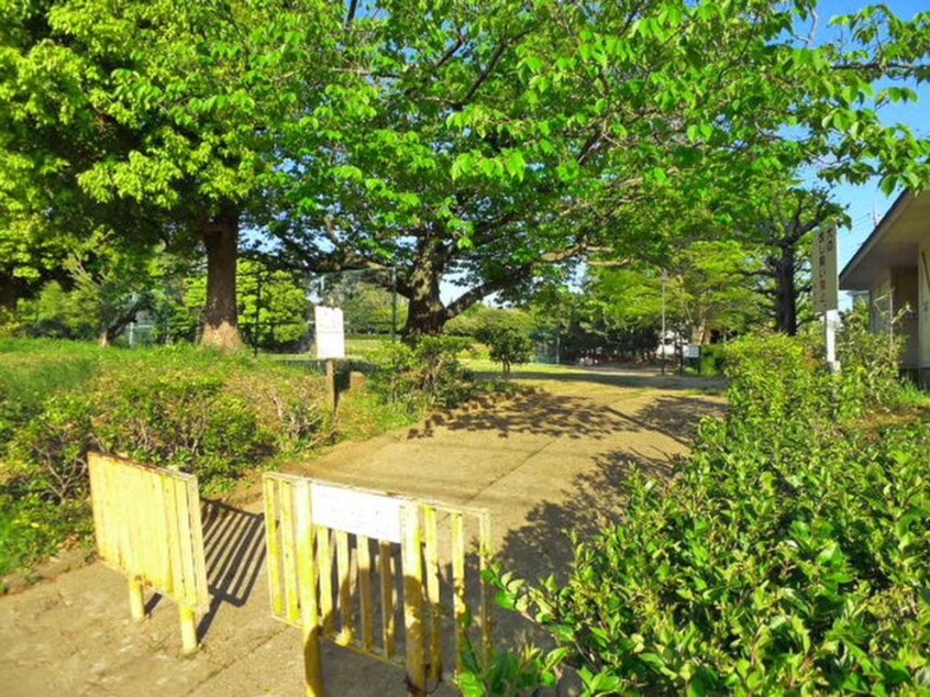 常盤平公園(公園)まで580m 泉第6ビル（605）