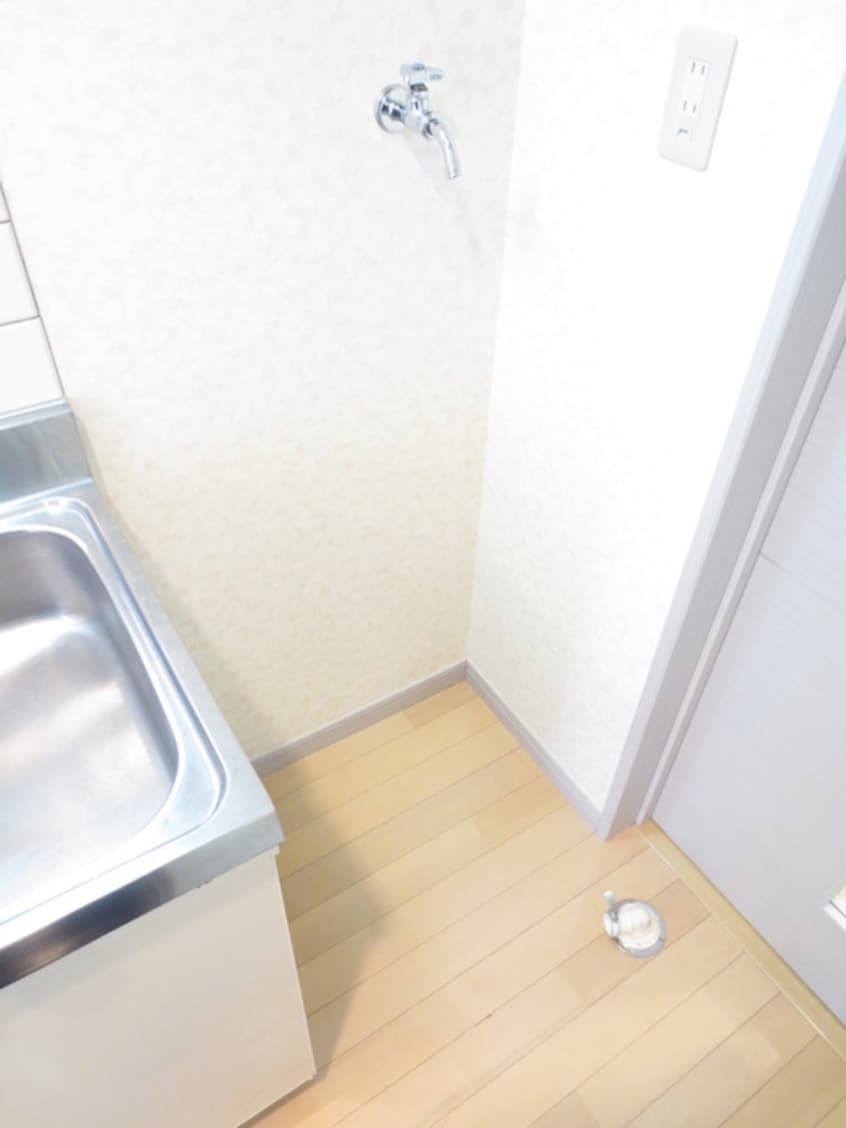 洗濯機置場 ロッシェル南台第６