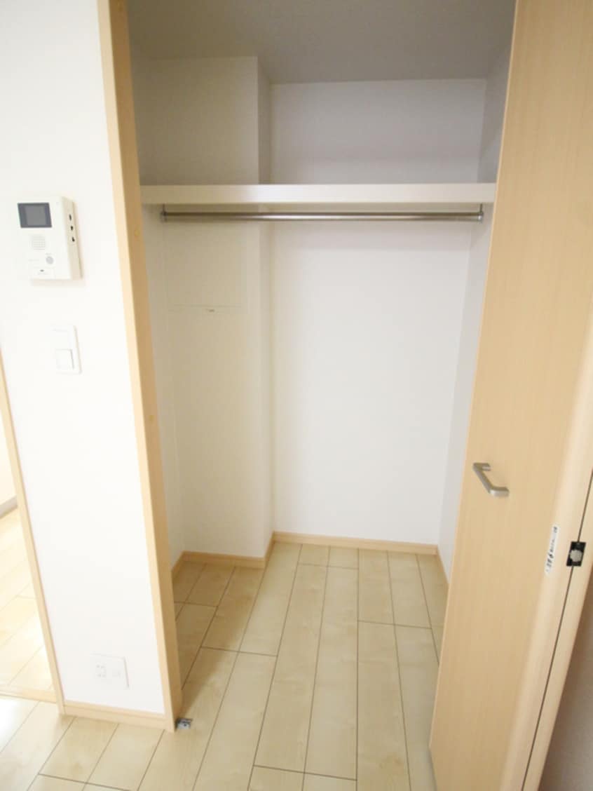 収納 レ－ヴダンジュⅡ