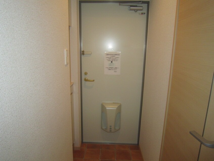 玄関 レ－ヴダンジュⅠ