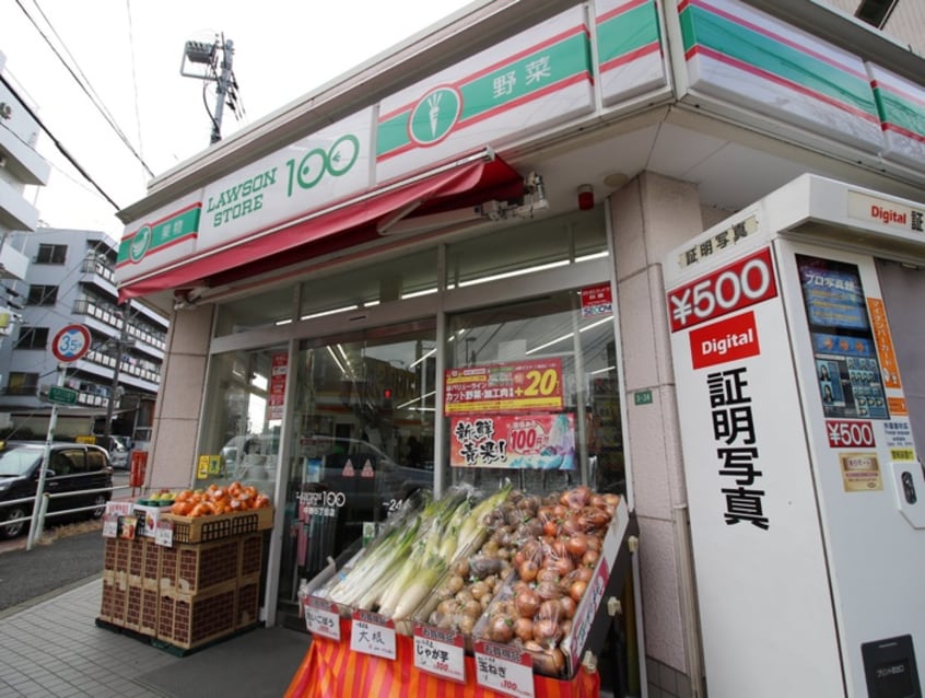 ローソンストア100中野5丁目店(コンビニ)まで141m コ－ポ静
