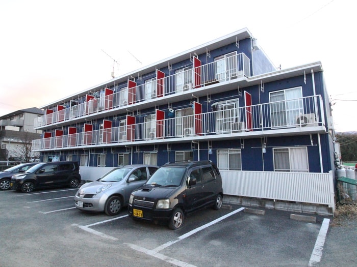 駐車場 ポルシェ飯山