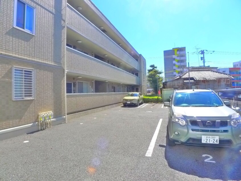 駐車場 ファンファ－レ新宿