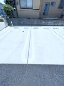 駐車場 メルヴェーユイイダ芝原