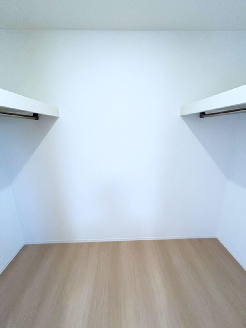 収納 メルヴェーユイイダ芝原