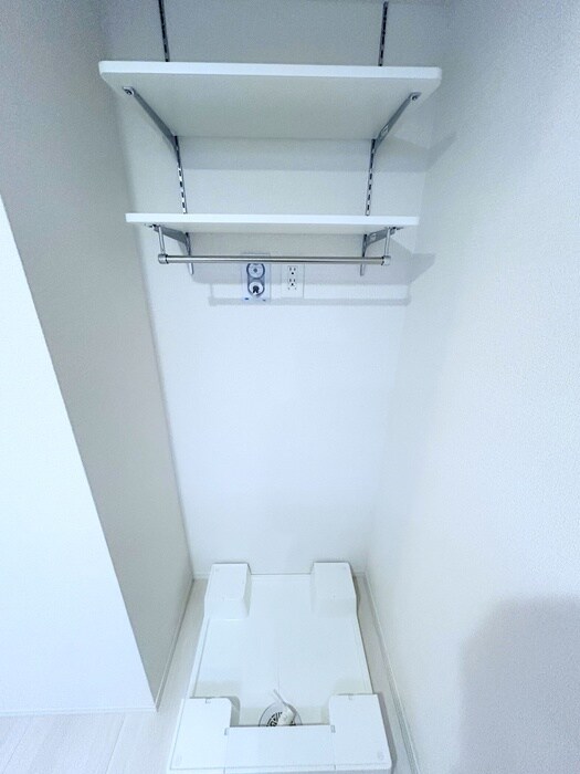 洗濯機置場 メルヴェーユイイダ芝原