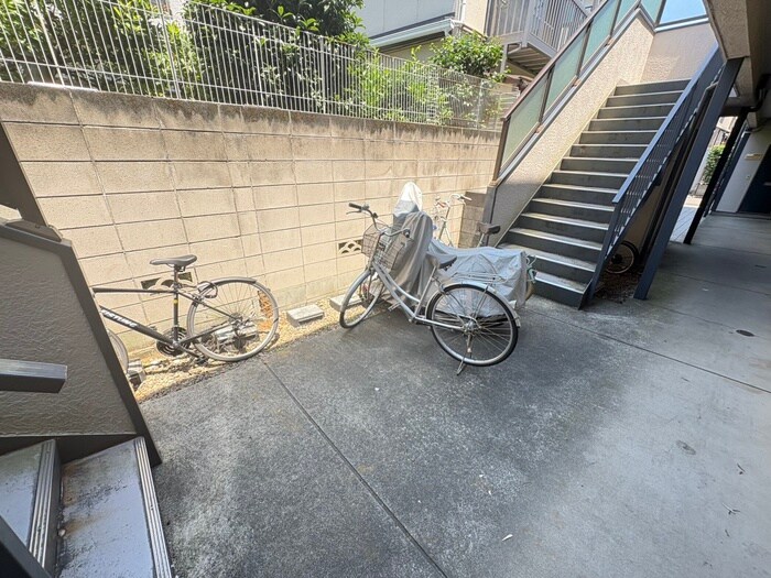 駐輪場 グランドール高円寺