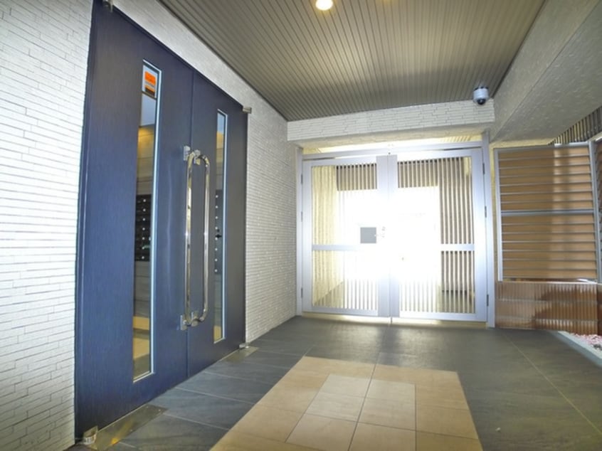 エントランス部分 プレール・ドゥーク梅島（1003）