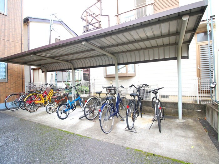 駐輪場 アヴニール