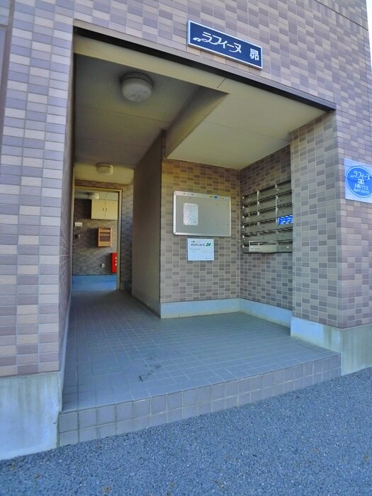 エントランス部分 ラフィ－ヌ・昴