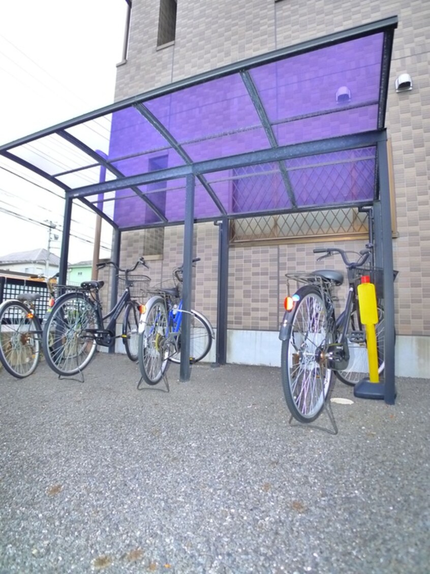 駐輪場 ラフィ－ヌ・昴