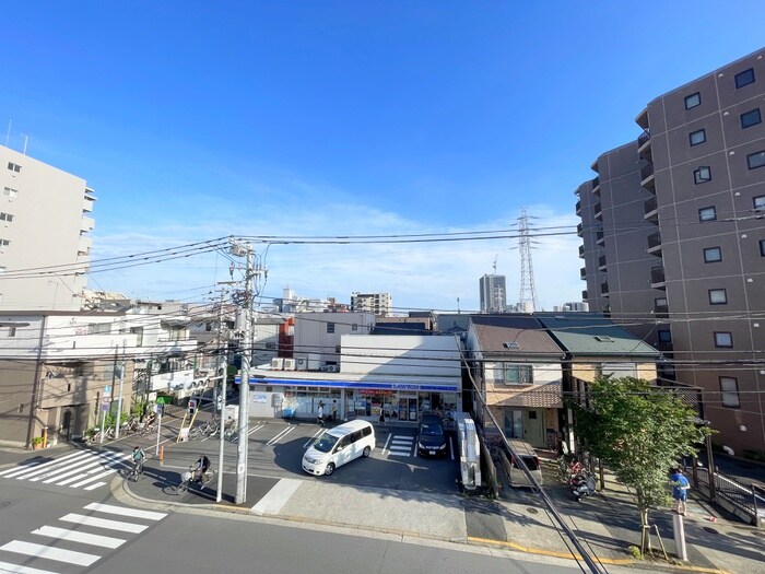 室内からの展望 綾瀬ビル