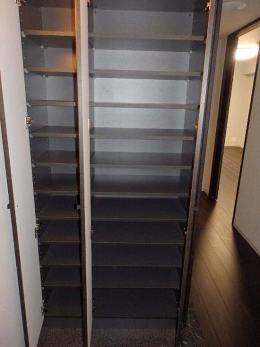 靴箱 ＺＯＯＭ東新宿