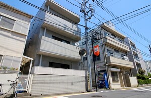 メゾンレザンス