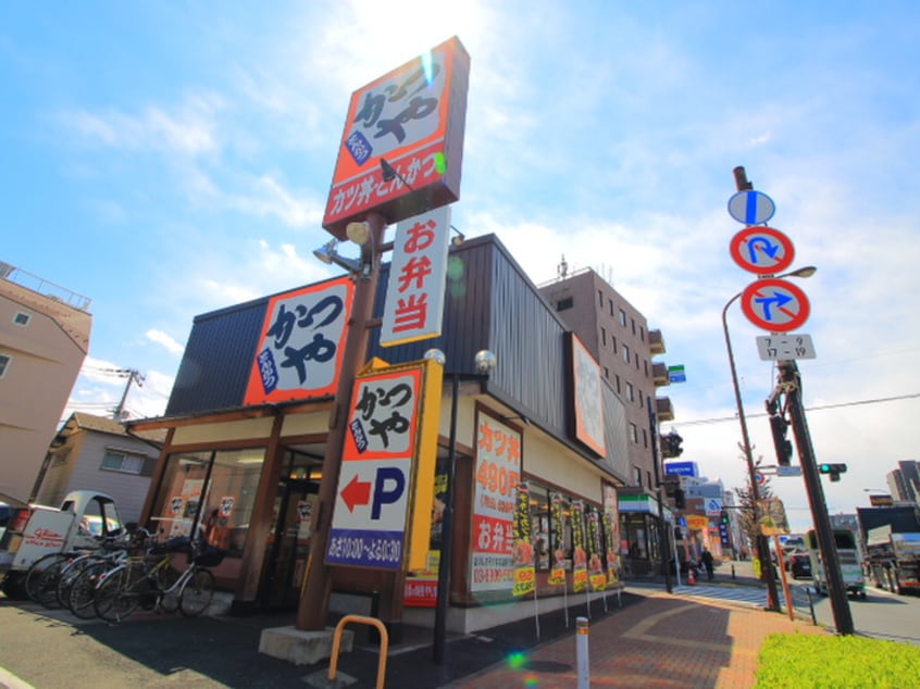 かつや(その他飲食（ファミレスなど）)まで26m グランド－ル