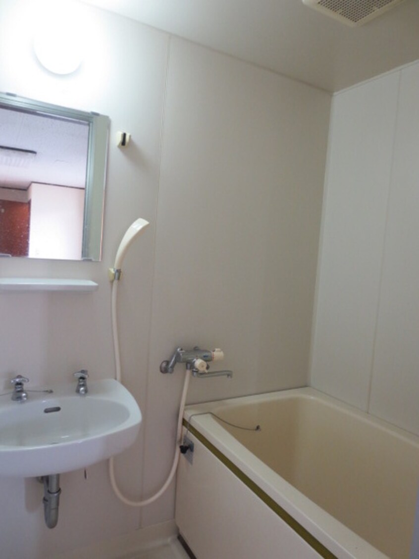 バス／シャワールーム等 グランデュ－ルヤマト  Ｂ