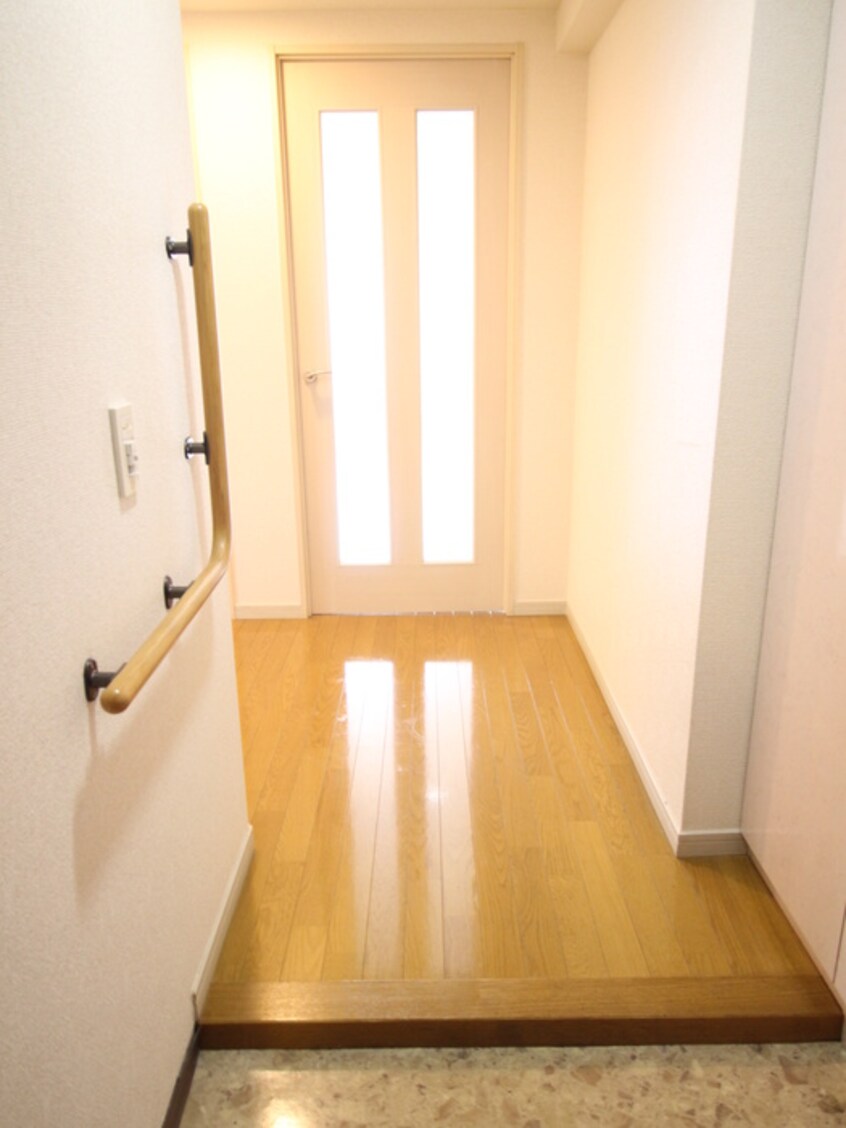 廊下 サングランパ