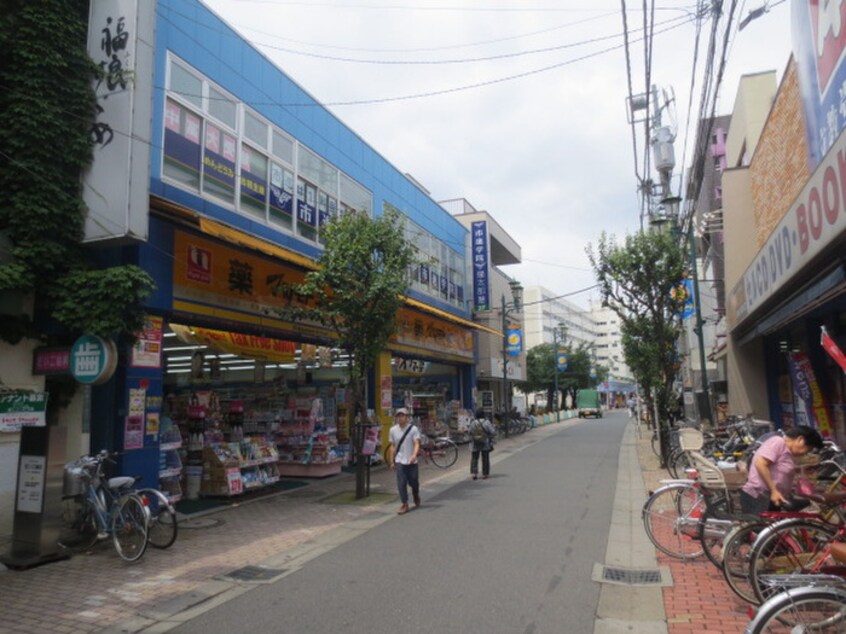 マツモトキヨシ　竹ノ塚六丁目店(ドラッグストア)まで112m ビクロス