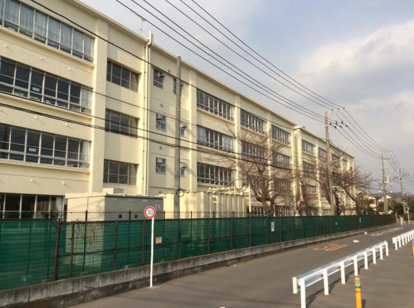 小和田小学校(小学校)まで540m メゾン赤松第２