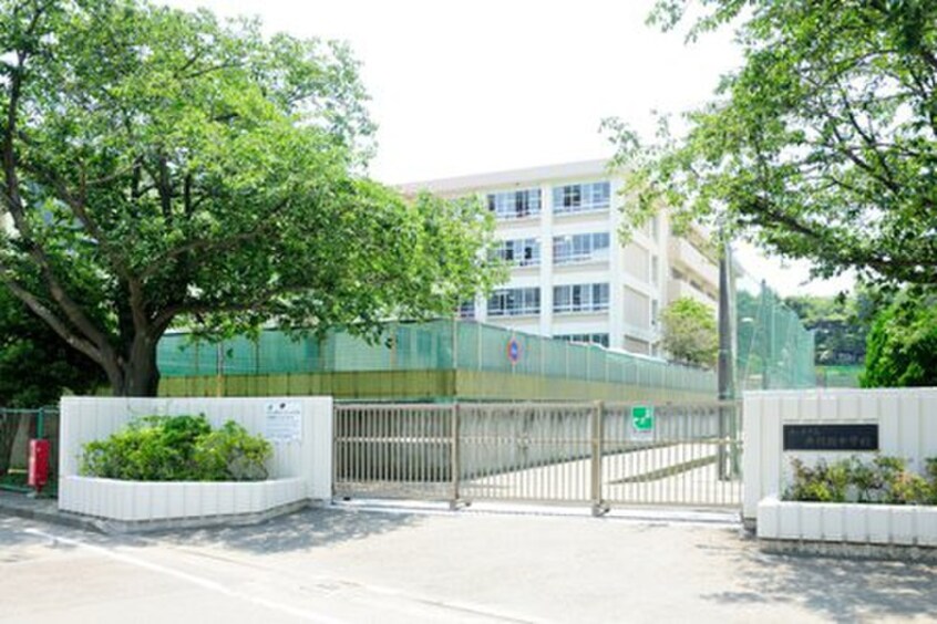 赤羽根中学校(中学校/中等教育学校)まで1300m メゾン赤松第２