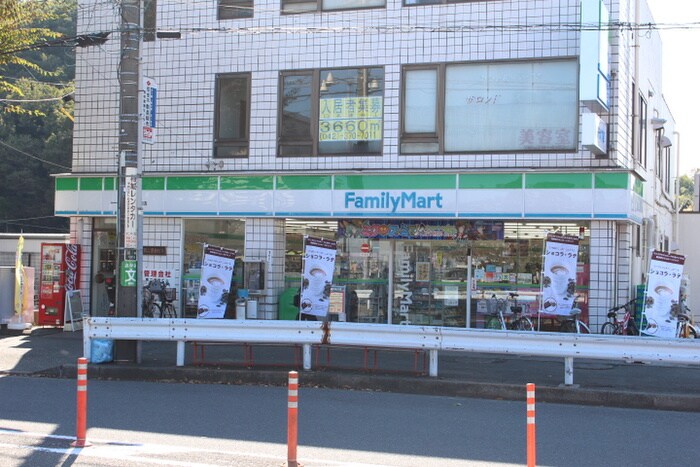 ファミリーマート 京王稲城駅前店(コンビニ)まで274m スト－クハイツ