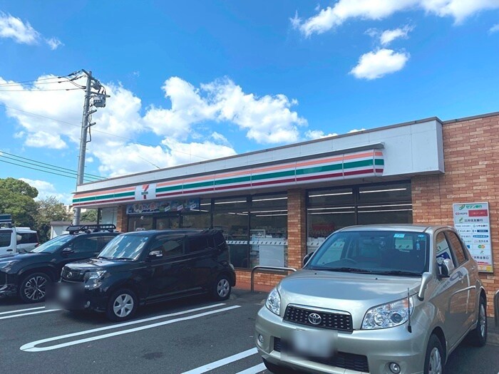 セブンイレブン　多摩和田3丁目店(コンビニ)まで600m アリビオＫ　Ⅰ