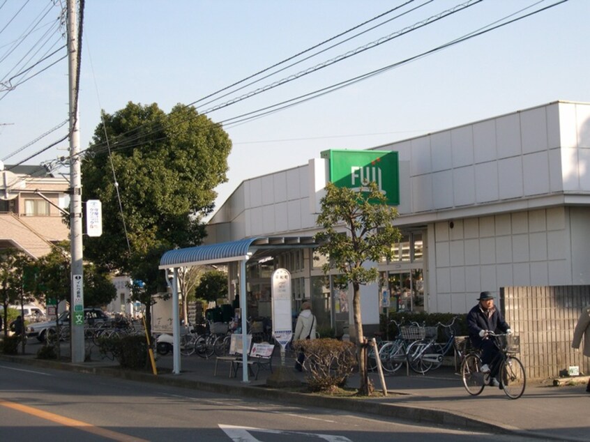 FUJI松ヶ丘店(スーパー)まで800m ヴェント