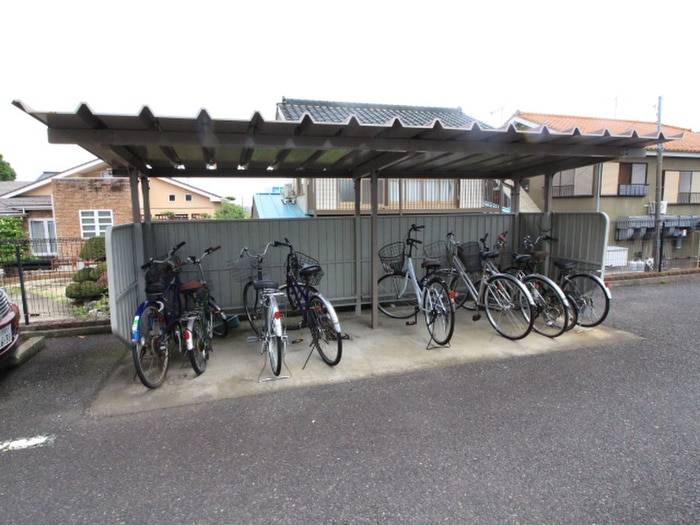駐輪場 緑風館
