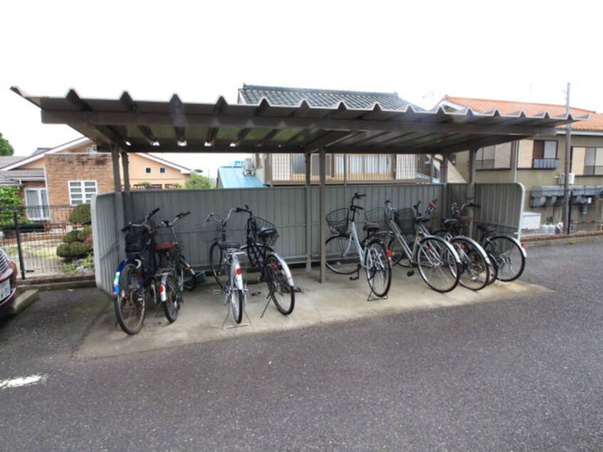 駐輪場 緑風館
