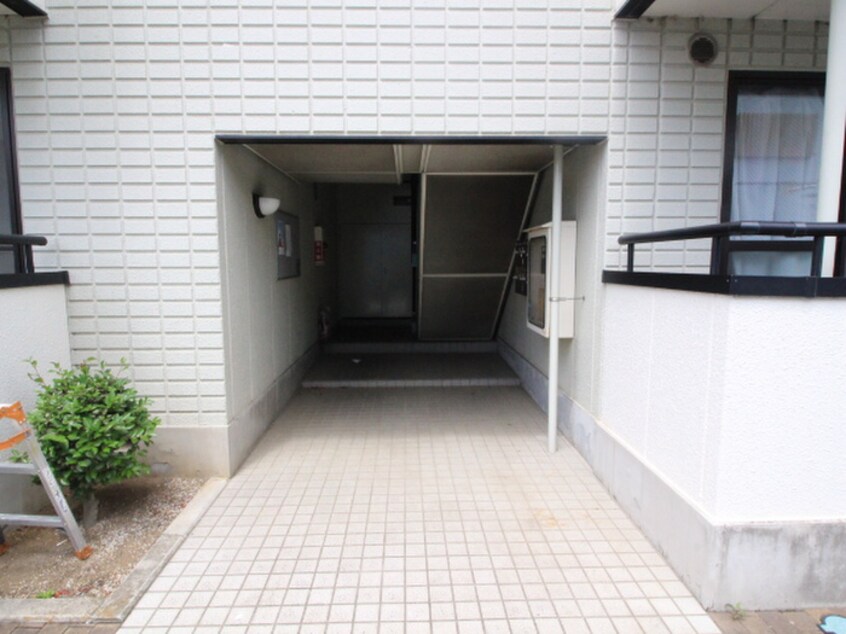 エントランス部分 緑風館